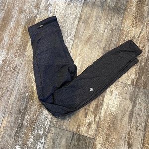 28’ Run fast and Free leggings. Barely used. :)